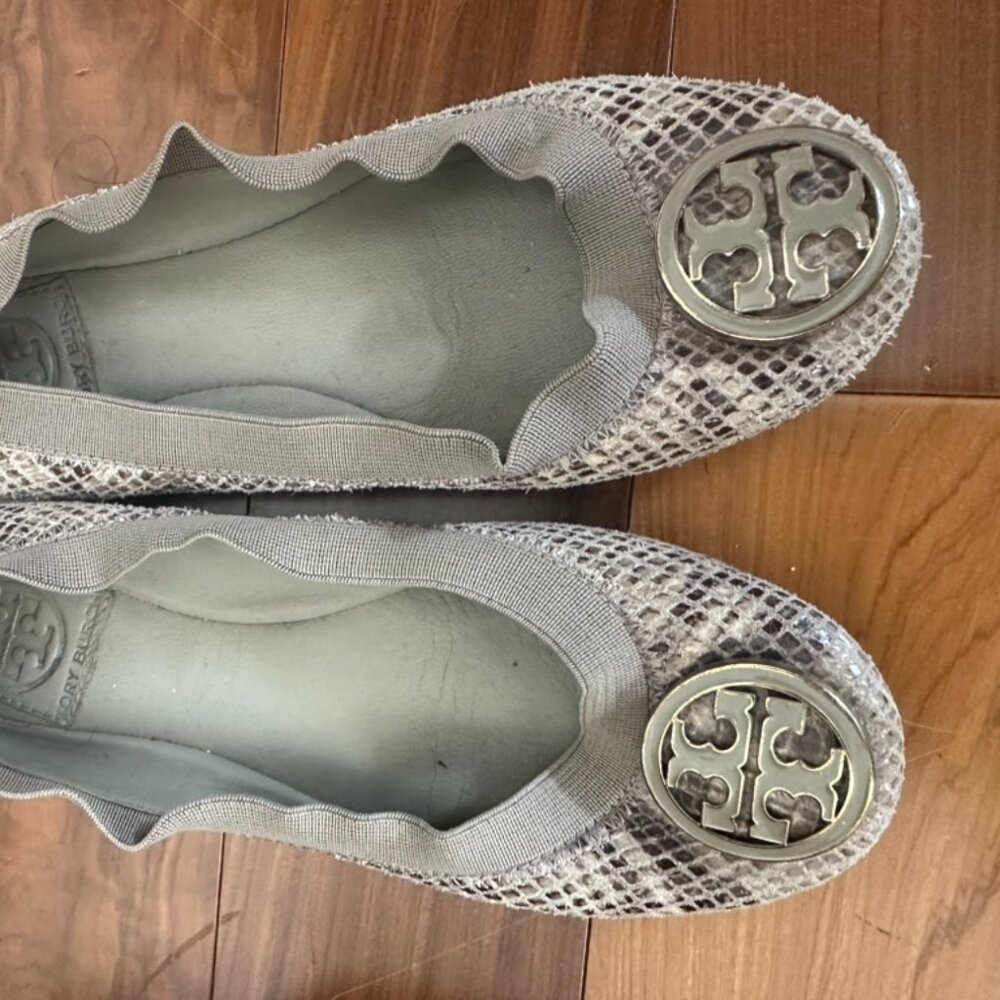 Tory Burch Reva Ballet Flats Gray Snakeskin Leather Size [add size]